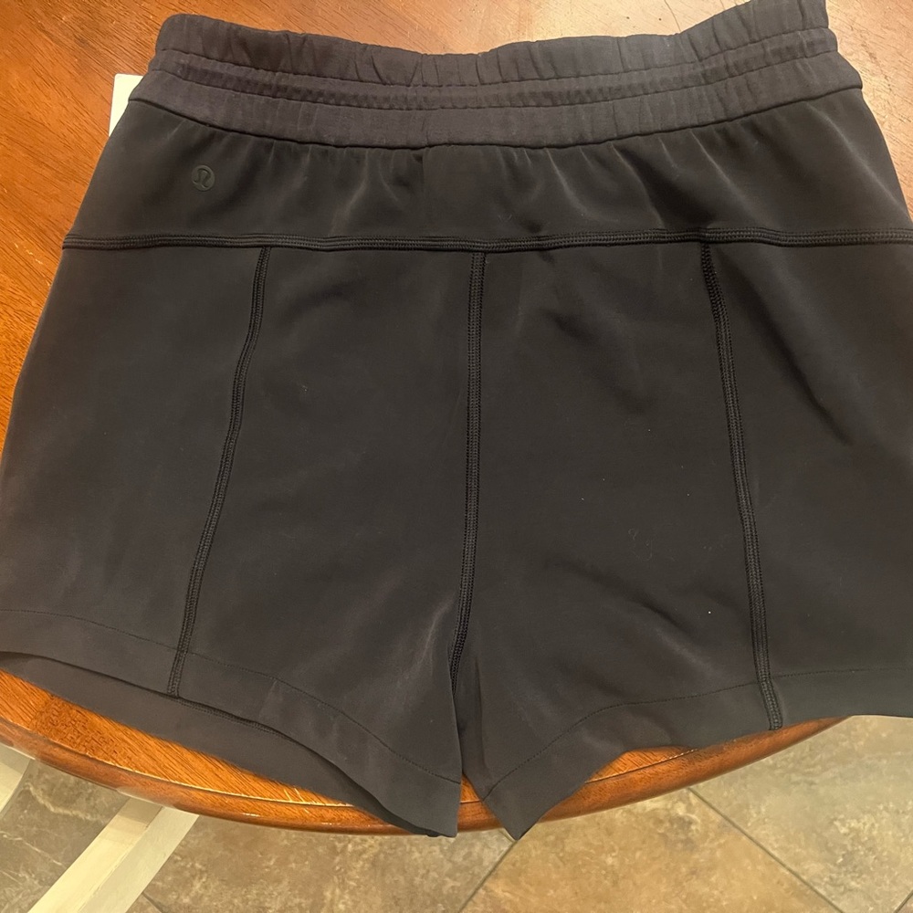 Lululemon softstreme short 4in new with tags black size 8